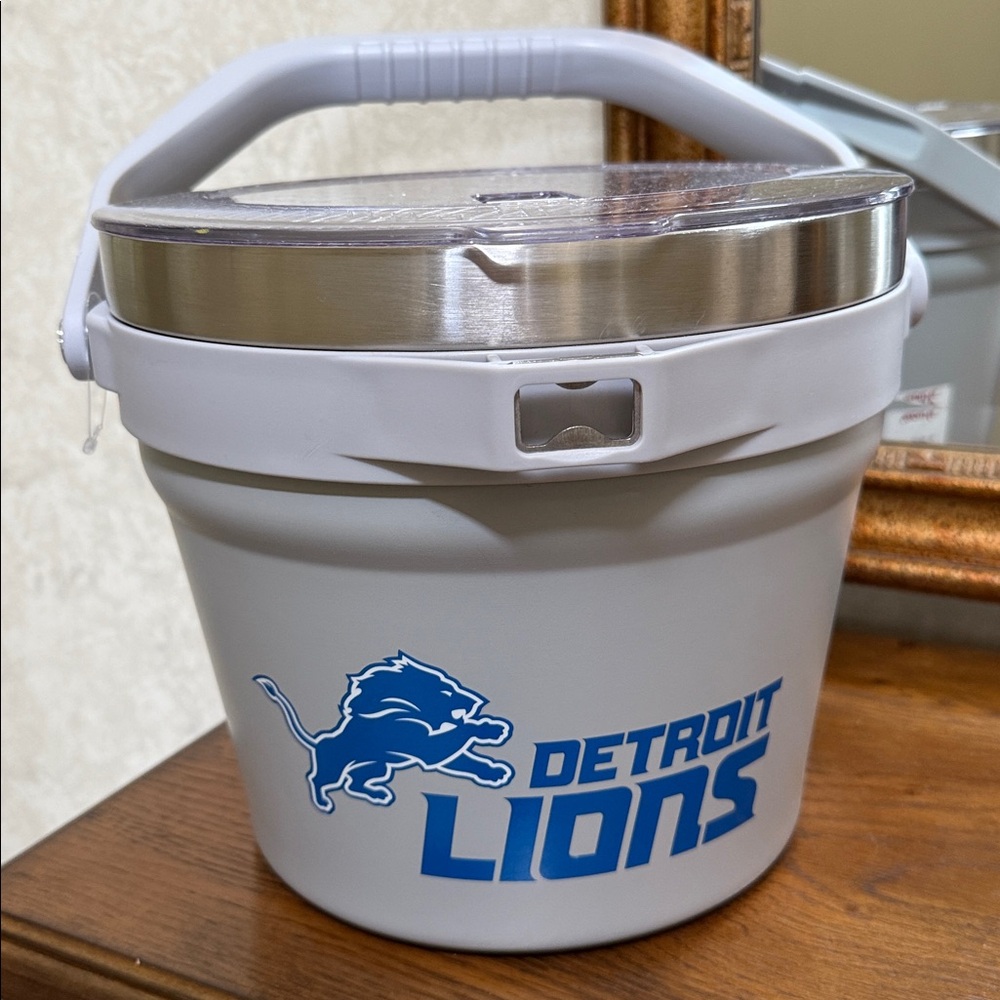 Detroit Lions Stainless Steel Insulated Cooler Bucket. Built in bottle opener.